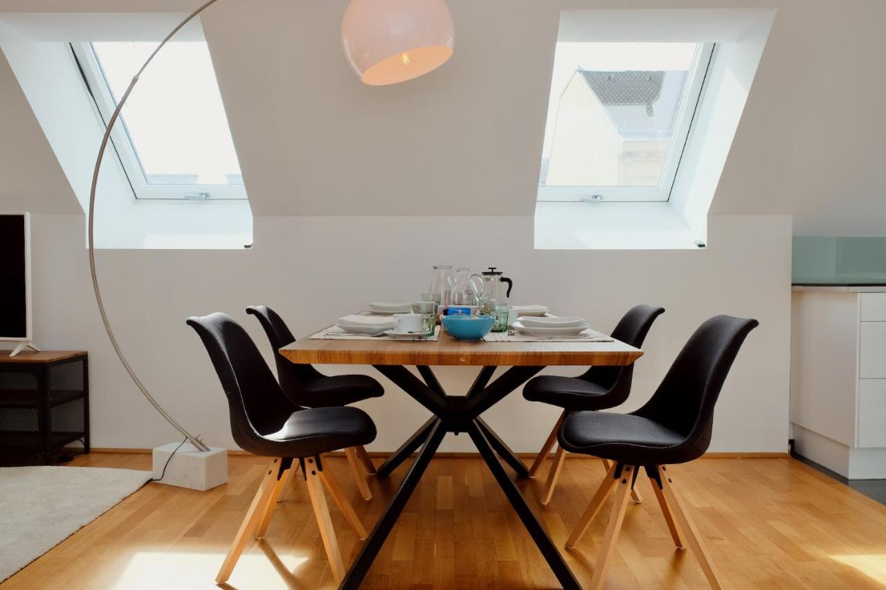 Triple A Apartments Виена Екстериор снимка