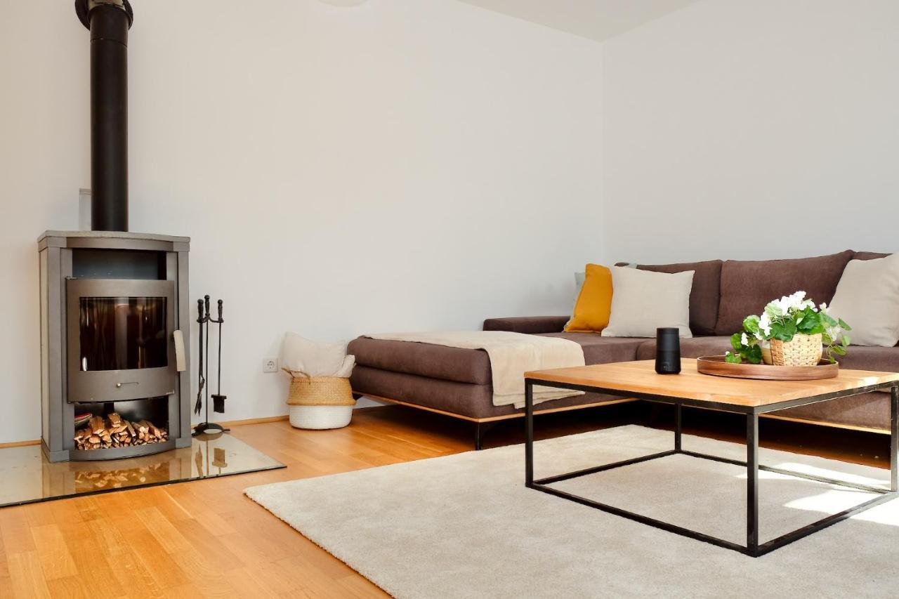 Triple A Apartments Виена Екстериор снимка