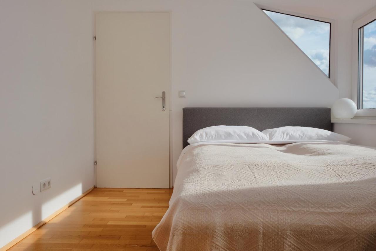 Triple A Apartments Виена Екстериор снимка