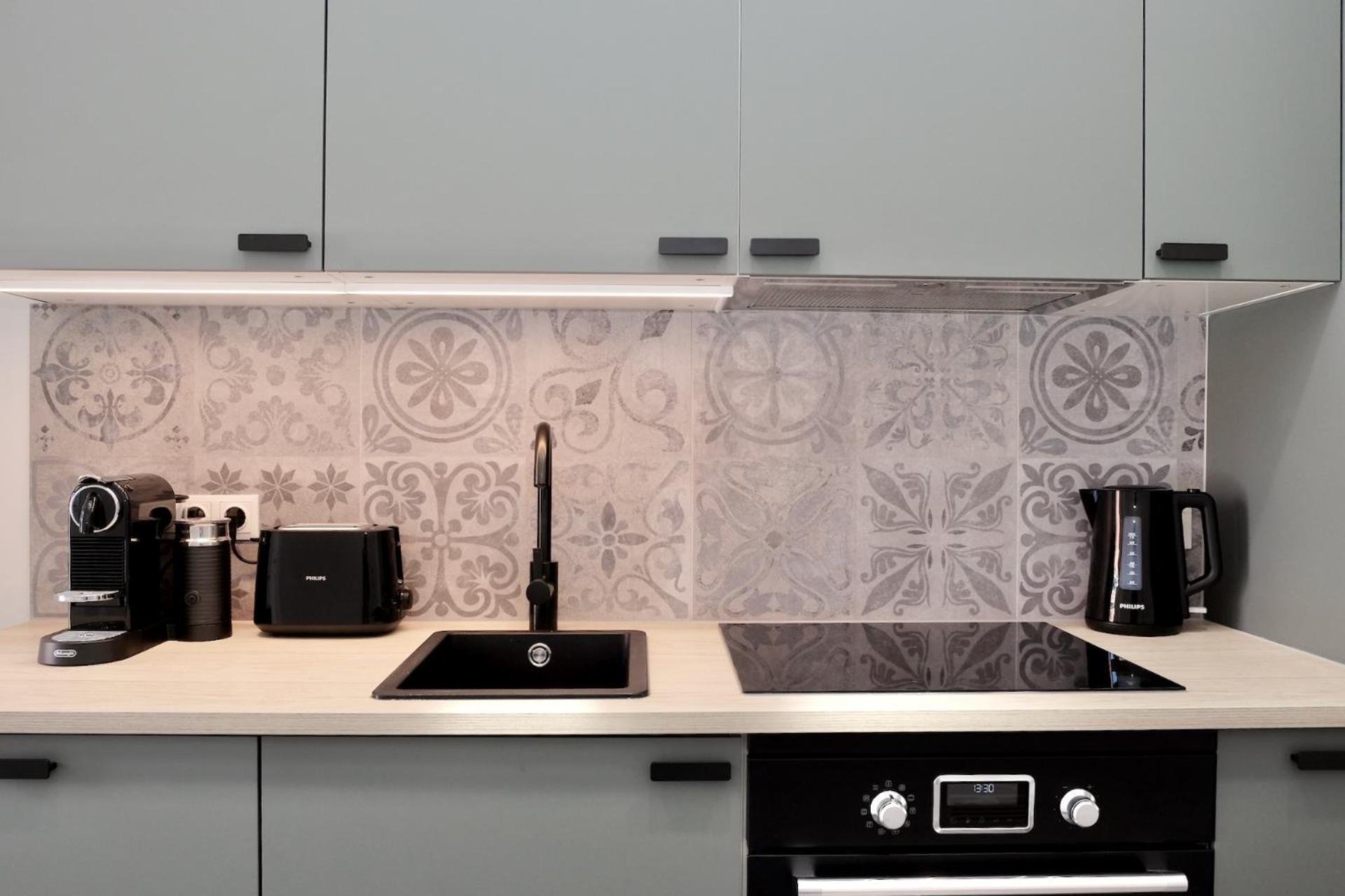 Triple A Apartments Виена Екстериор снимка