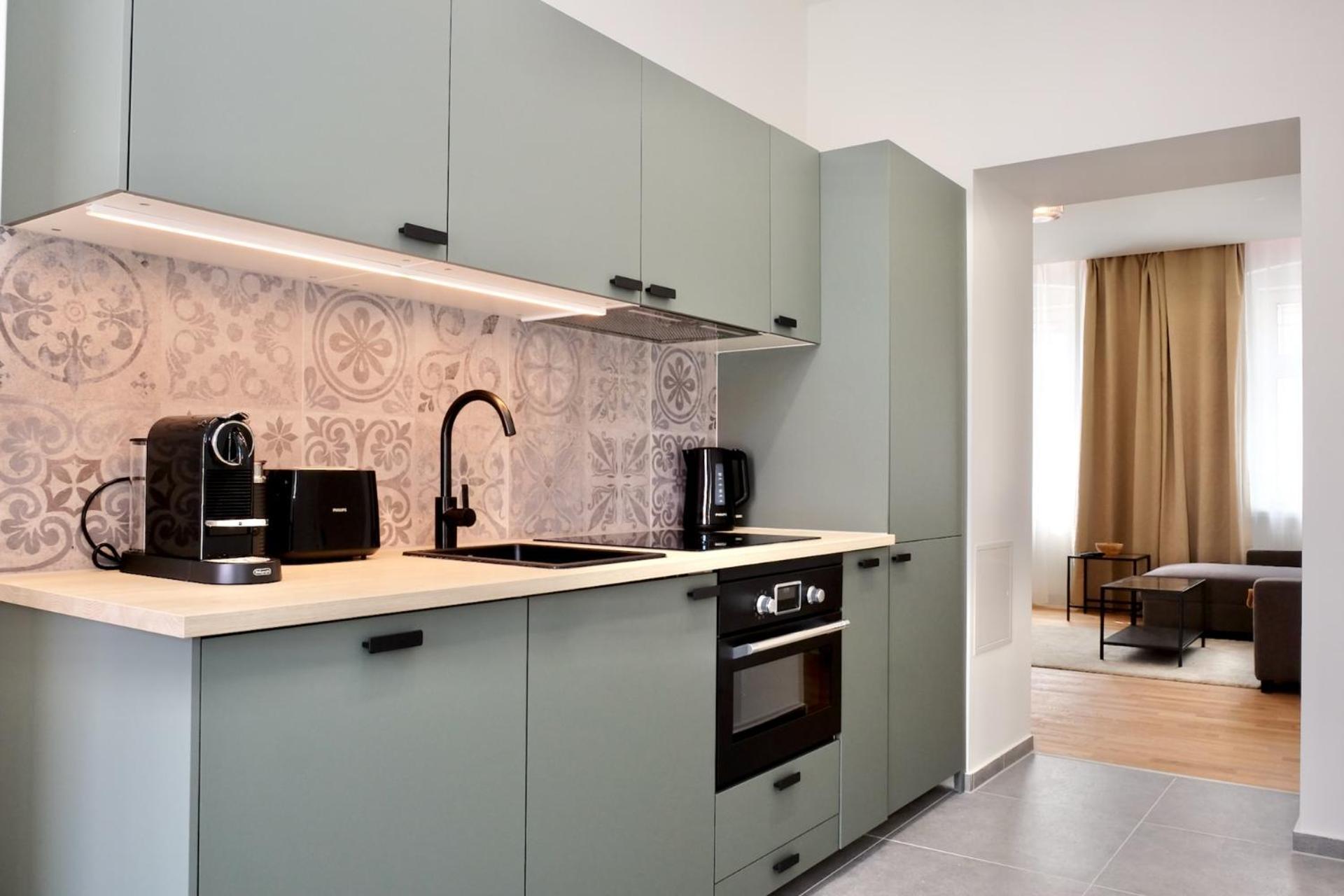 Triple A Apartments Виена Екстериор снимка
