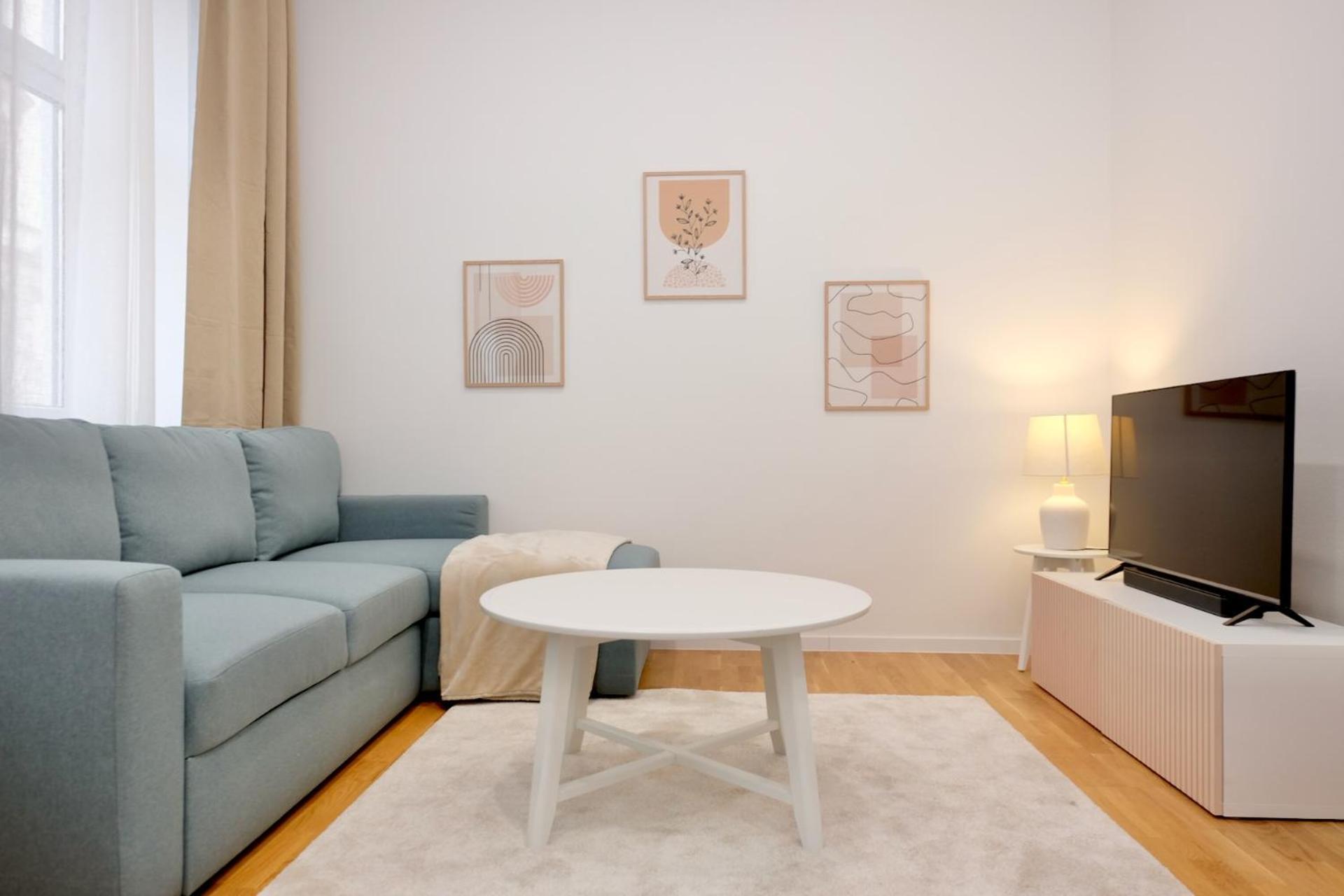 Triple A Apartments Виена Екстериор снимка