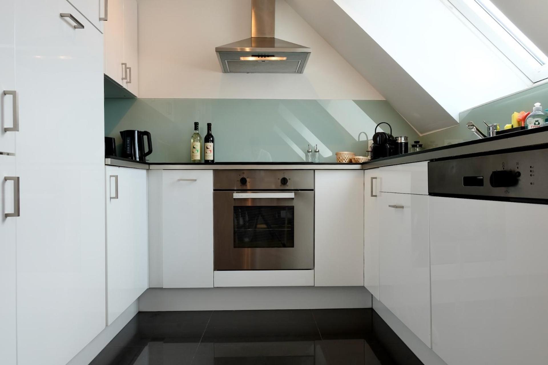 Triple A Apartments Виена Стая снимка